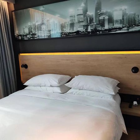 Park Inn By Radisson Shanghai Huanqiugang Exteriör bild
